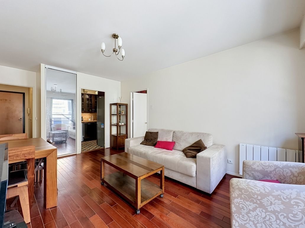 Apartment in Bois de Boulogne, Paris 16e Arrondissement, Paris 3 - 18009067