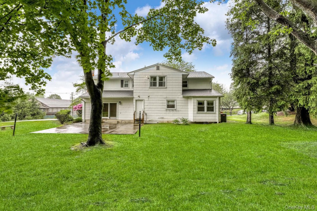 House in Airmont, New York, United States 4 - 16978068