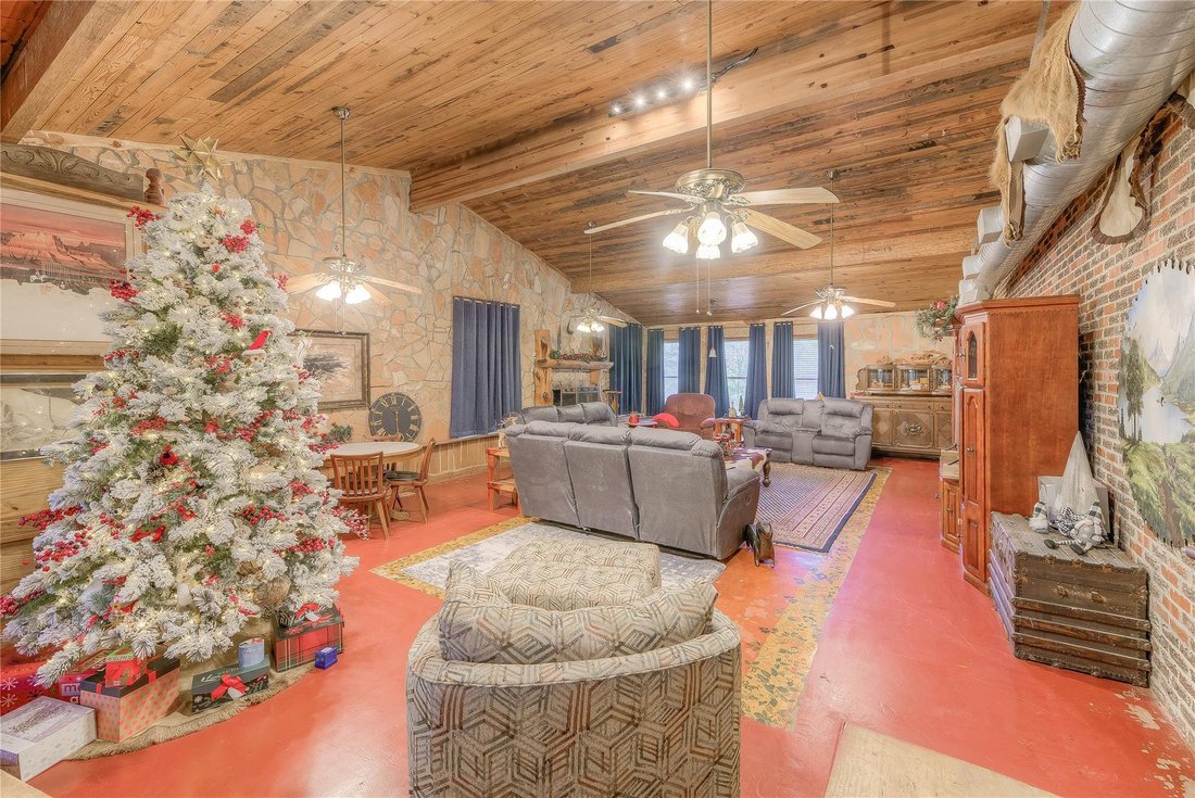 House in Coldspring, Texas, United States 2 - 18009719