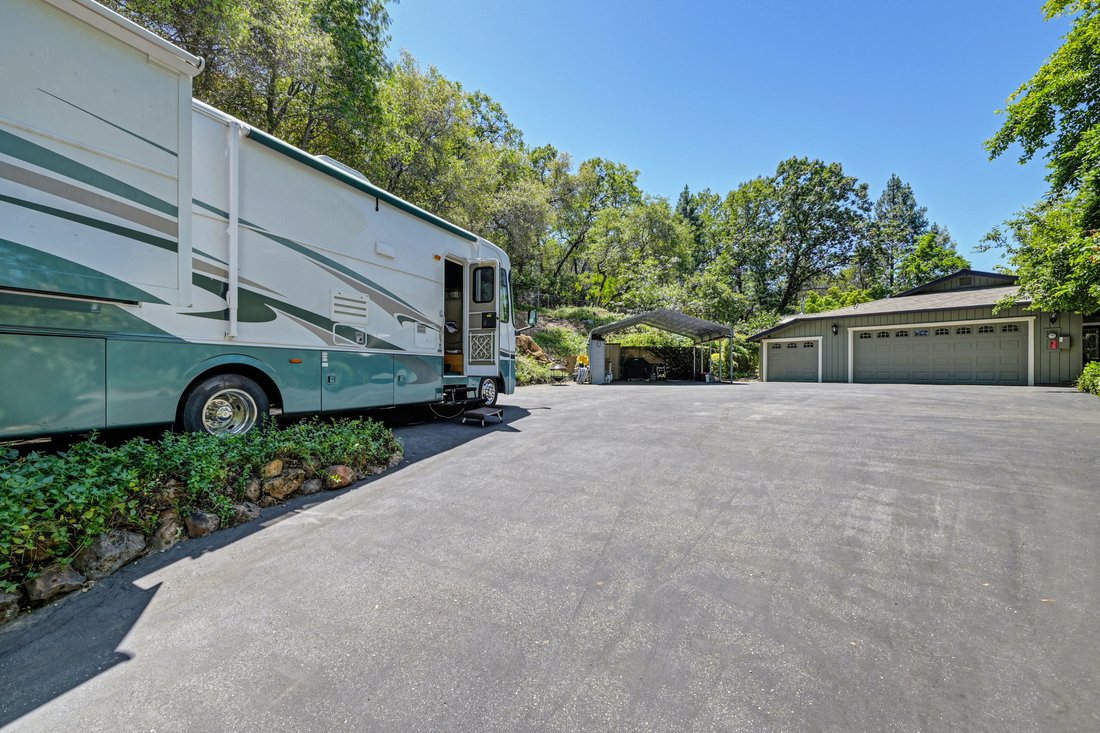 Auburn, California, United States 4 - 18006362