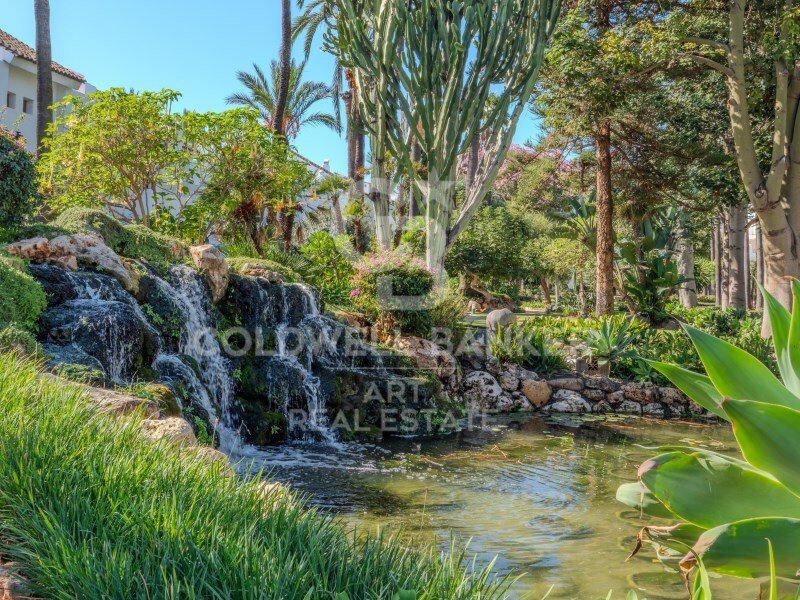 Apartment in Puerto Banus, Marbella, Spain 2 - 18011042