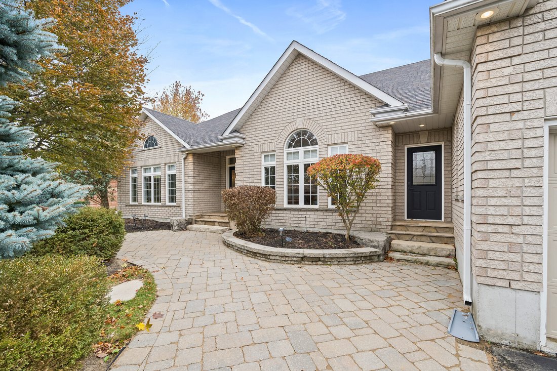 House in Erin, Ontario, Canada 5 - 18006163