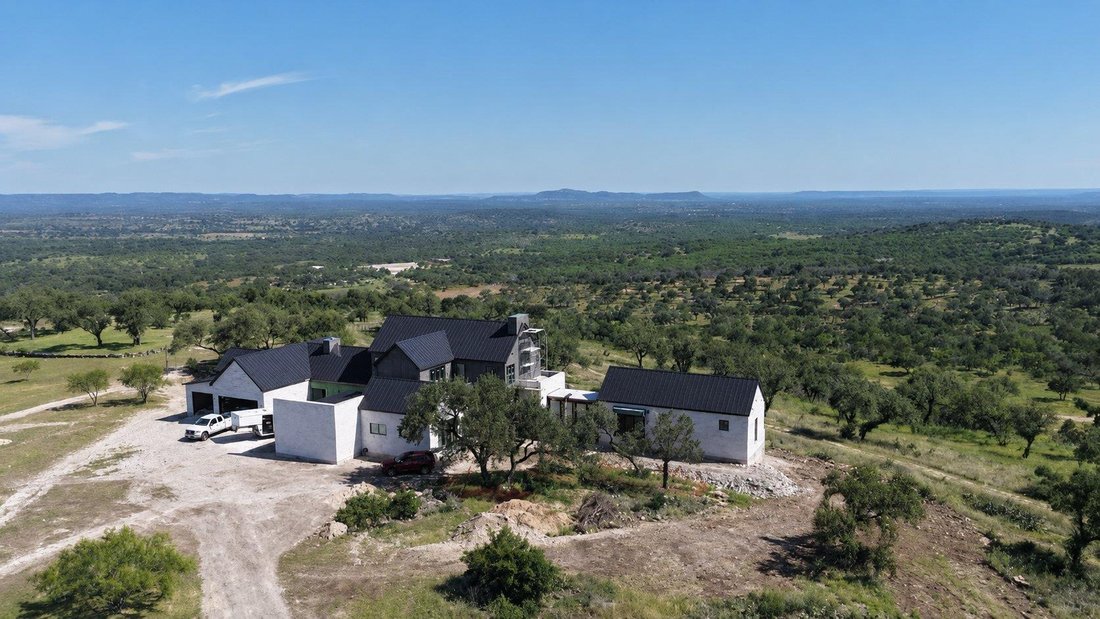 House in Round Mountain, Texas, United States 1 - 18009355