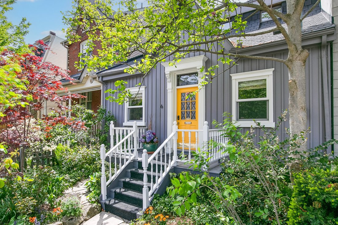 House in Toronto, Ontario, Canada 4 - 18010433