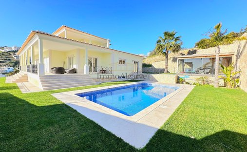 House in Olhos de Agua, Algarve, Portugal 1