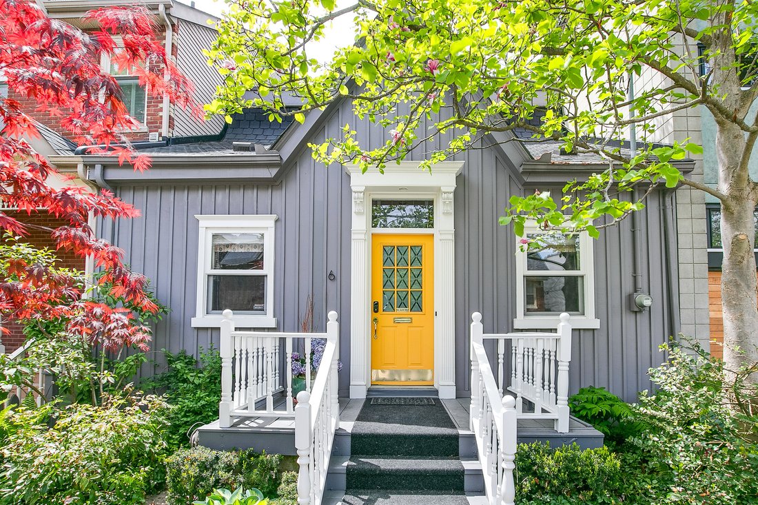 House in Toronto, Ontario, Canada 5 - 18010433
