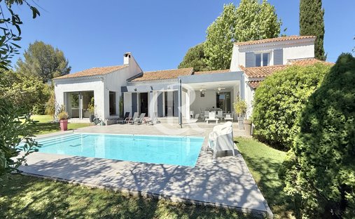 Villa in Centre Ville, Carqueiranne, France 1