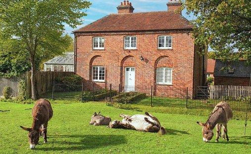 House in New Forest, Lyndhurst, England 1