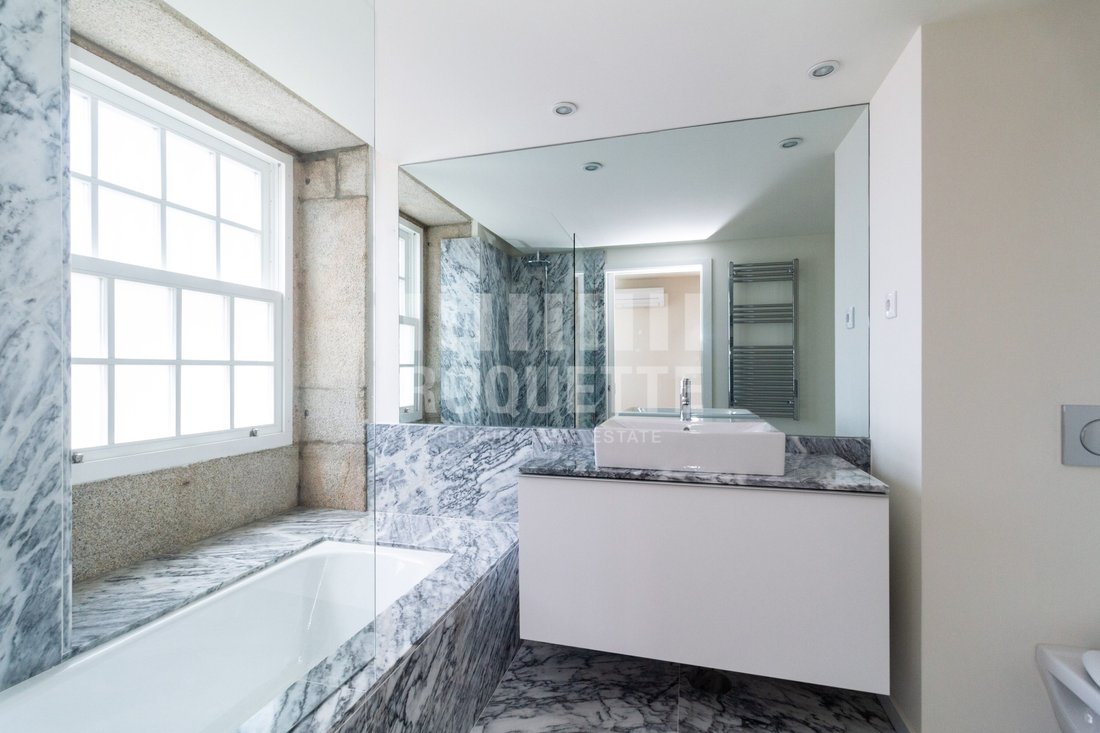 Apartment in Aldoar, Foz do Douro e Nevogilde, Porto District, Portugal 5 - 18010936