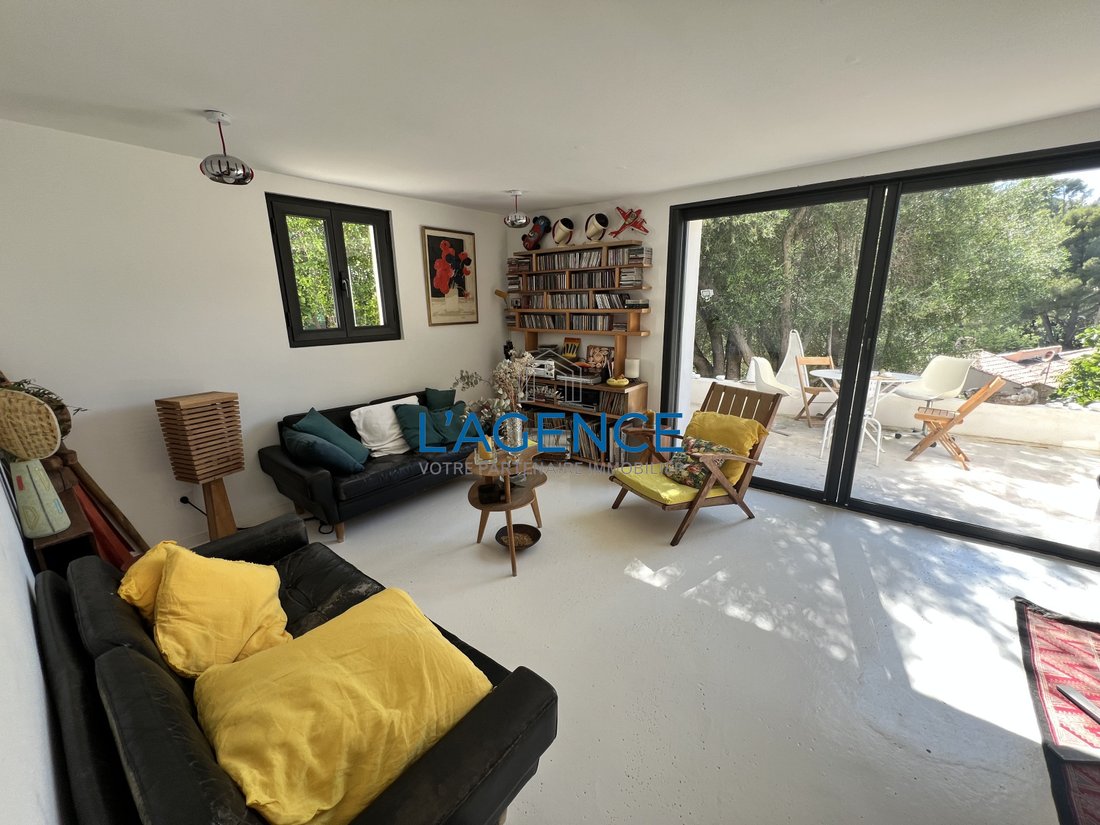 House in Hyeres, Provence-Alpes-Côte d'Azur, France 3 - 18009424