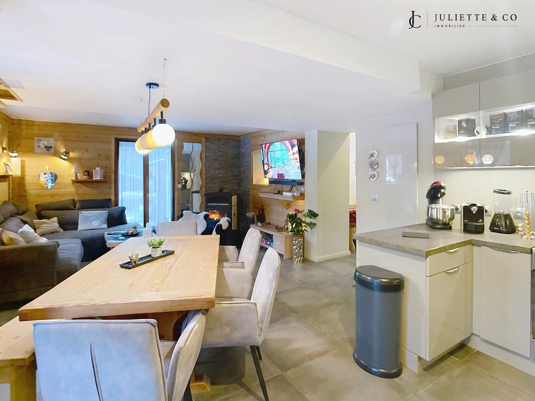Chalet in Les Houches, Auvergne-Rhône-Alpes, France 3 - 18012291