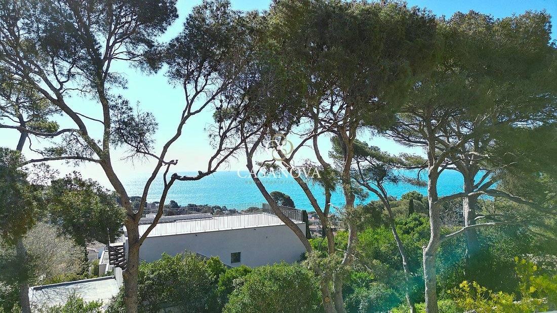 Villa in Mont Saint Clair-Hôtel de Ville, Sète, France 1 - 18010366