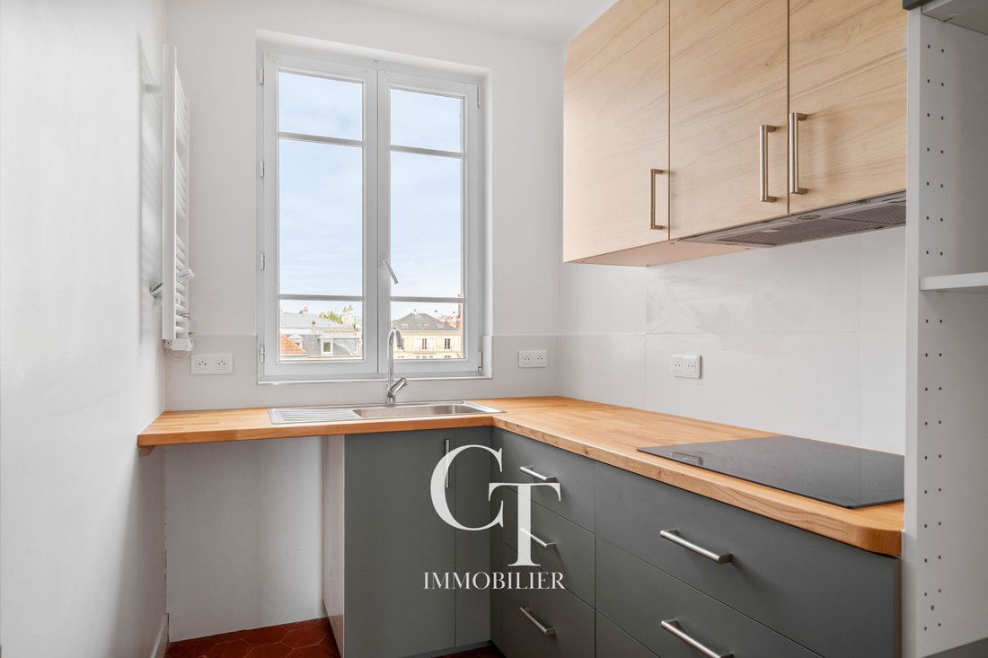 Apartment in Domaine National du Château, Versailles, France 4 - 18009465