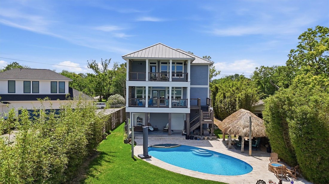 House in Bacliff, Texas, United States 2 - 18009738
