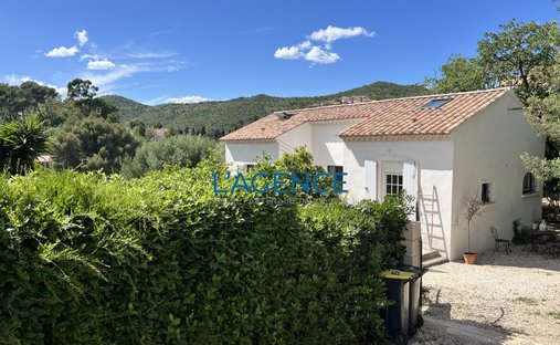 House in Hyeres, Provence-Alpes-Côte d'Azur, France 1