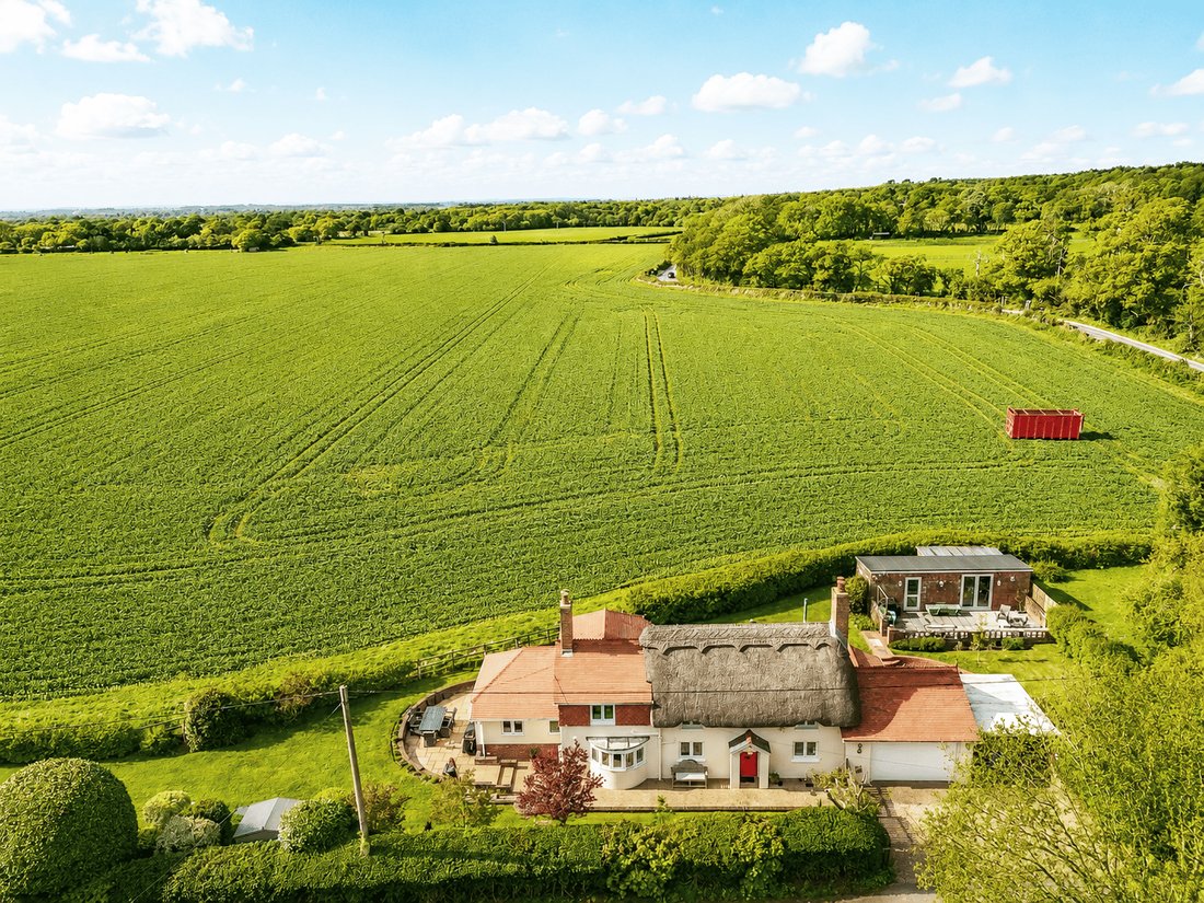 House in Thorney Hill, Sopley, England 3 - 17488210