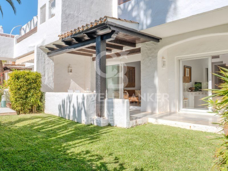 Apartment in Puerto Banus, Marbella, Spain 4 - 18011042