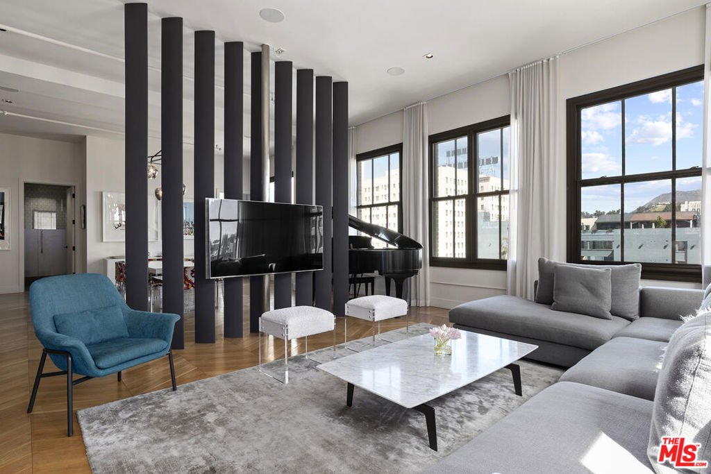 Condo in Los Angeles, California, United States 3 - 18008358