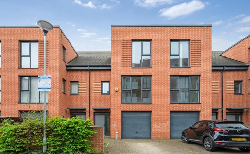 House in Boston Manor, Ealing, England 1