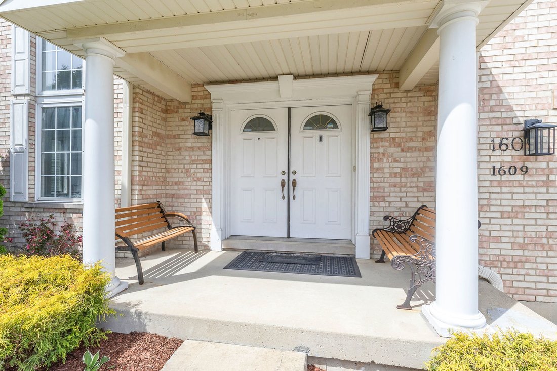 House in Medinah, Illinois, United States 5 - 18005397
