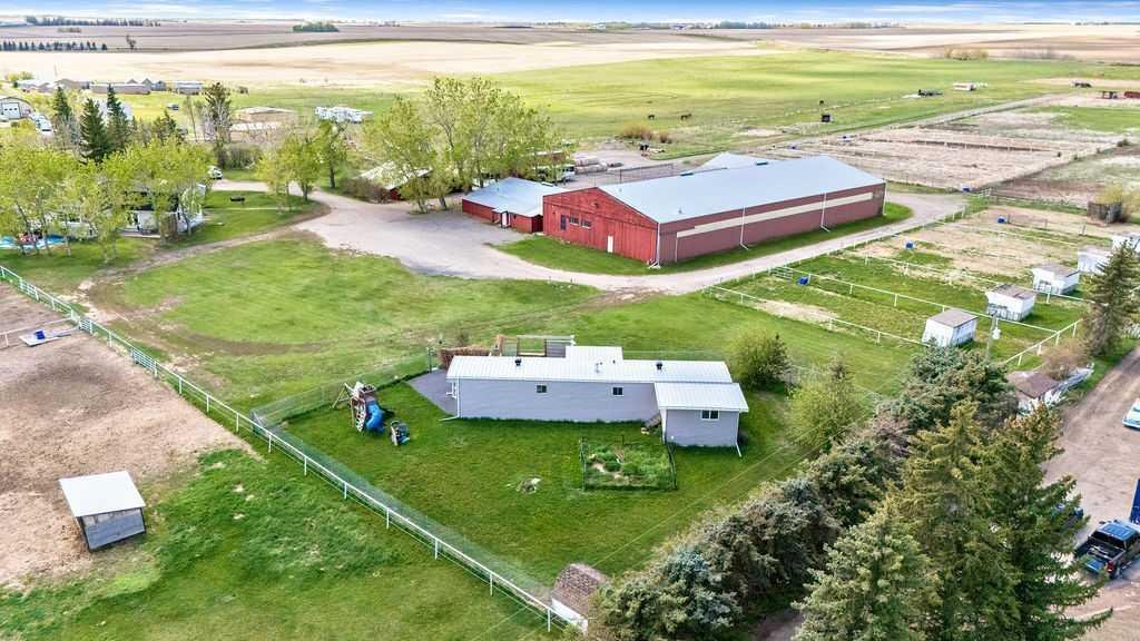 House in Delacour, Alberta, Canada 3 - 18012076