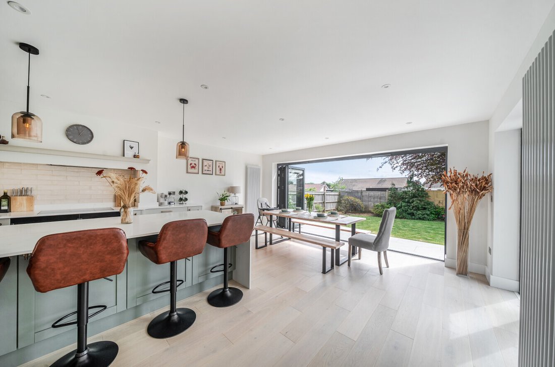 House in Lymington, England 2 - 18007979