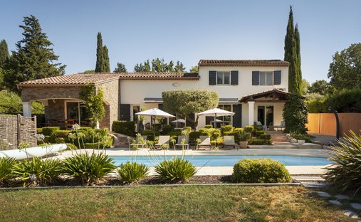 House in Nevons-route d'Apt, L'Isle-sur-la-Sorgue, France 1