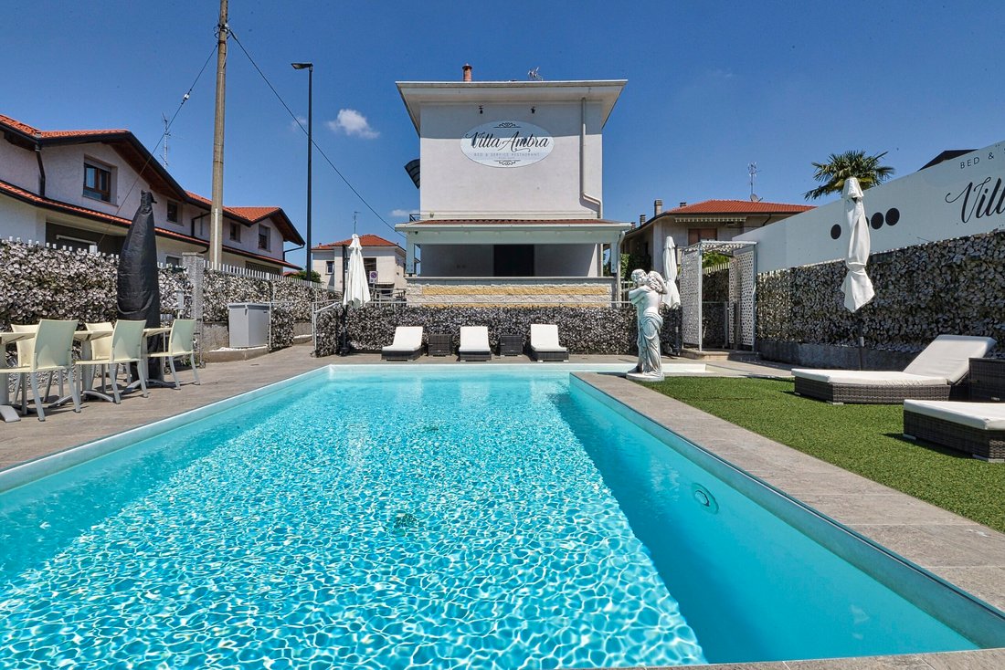 Villa in Centro, Limbiate, Lombardy 1 - 18004976