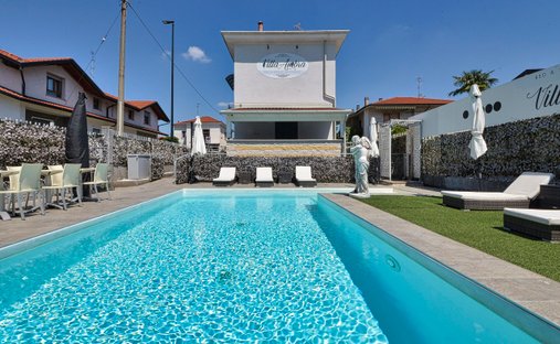 Villa in Centro, Limbiate, Lombardy 1
