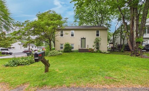 House in South Kingstown, Rhode Island, United States 1