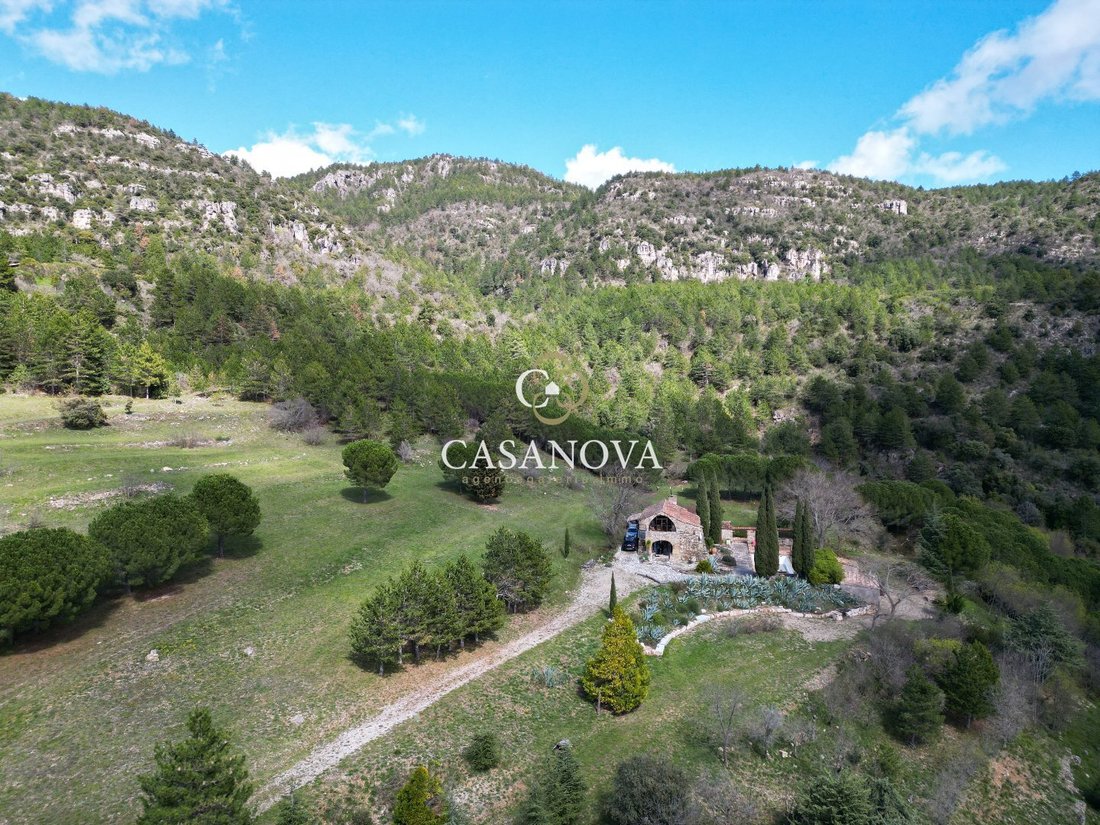 Est, Olmet-et-Villecun, France 1 - 18010006