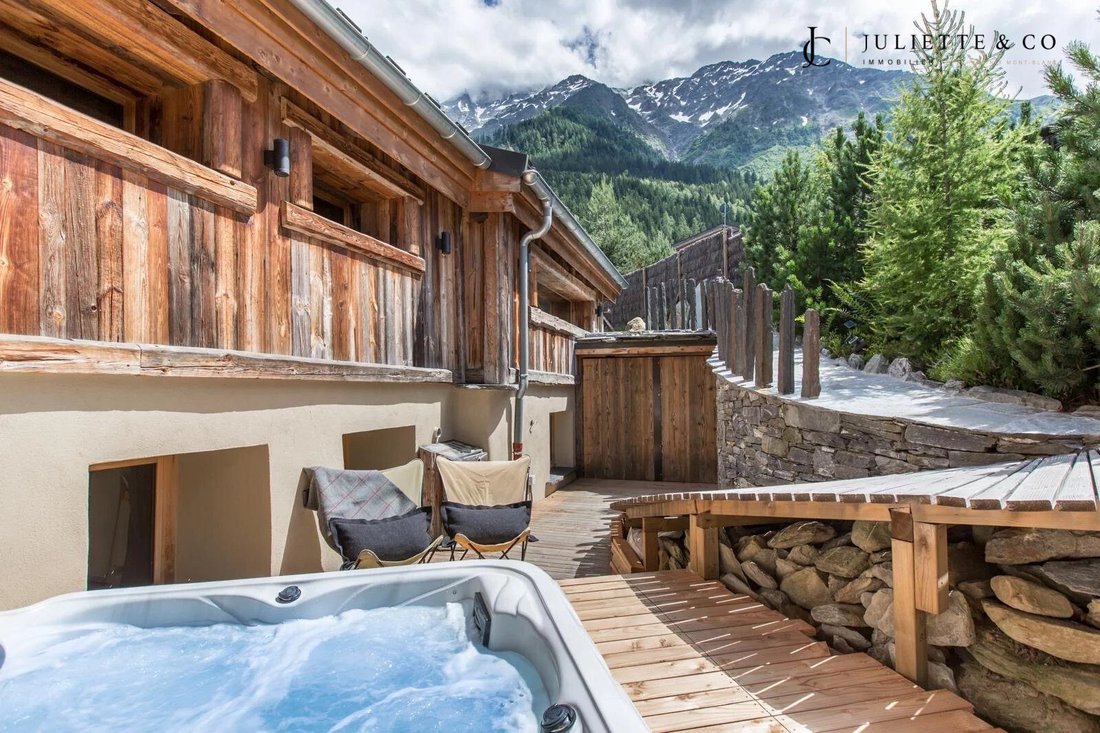Chalet in Les Houches, Auvergne-Rhône-Alpes, France 1 - 18012289
