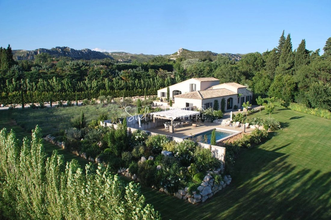 Villa in Maussane-les-Alpilles, Provence-Alpes-Côte d'Azur, France 1 - 17842107