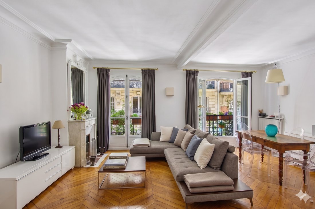Apartment in Amiraux-Simplon-Poissonniers, Paris 18e Arrondissement, Paris 4 - 17463296
