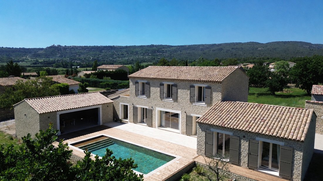 Villa in Gordes, Provence-Alpes-Côte d'Azur, France 1 - 18011378
