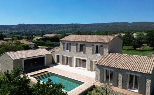 Villa in Gordes, Provence-Alpes-Côte d'Azur, France 1
