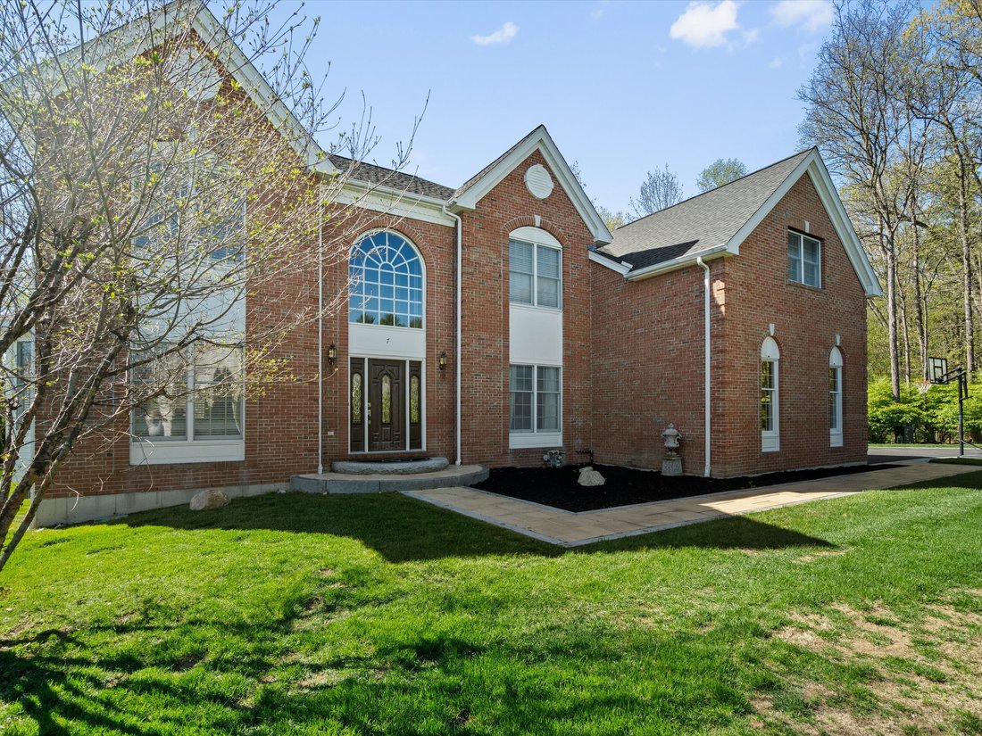 House in Shrewsbury, Massachusetts, United States 1 - 18006577