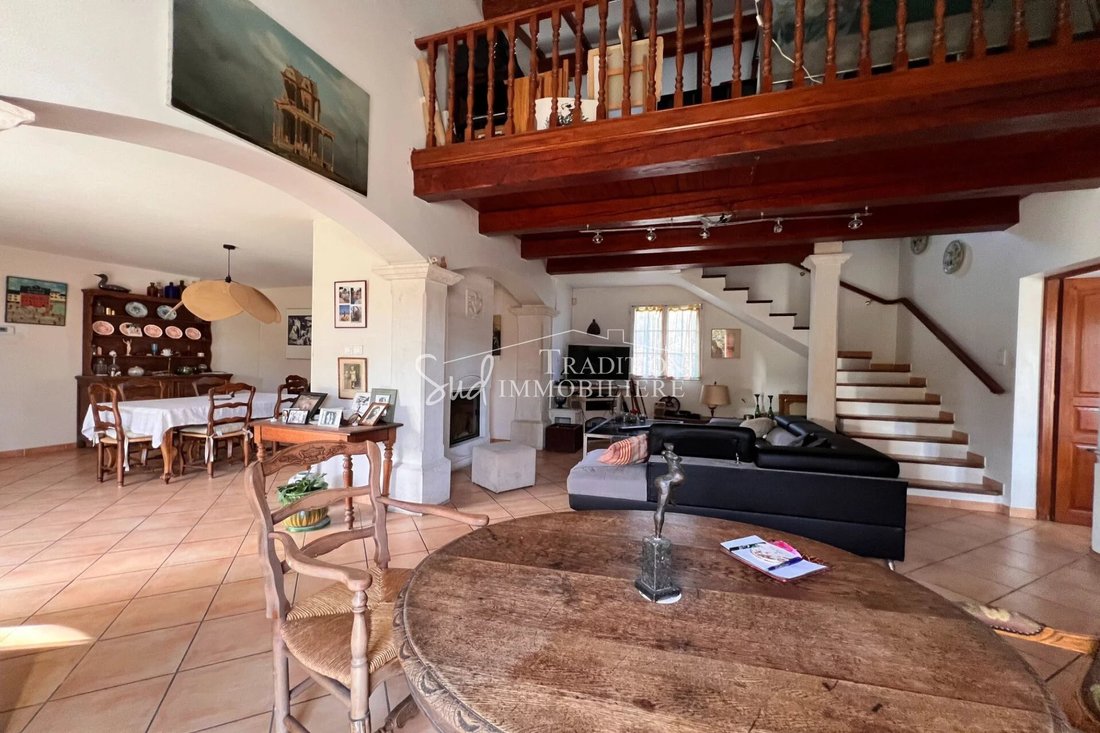 Villa in Paradou, Provence-Alpes-Côte d'Azur, France 4 - 17842119