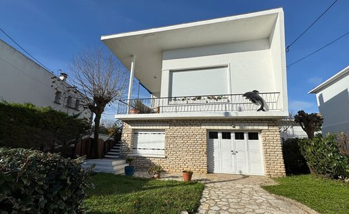 House in Le Fief-La Garenne, Royan, France 1