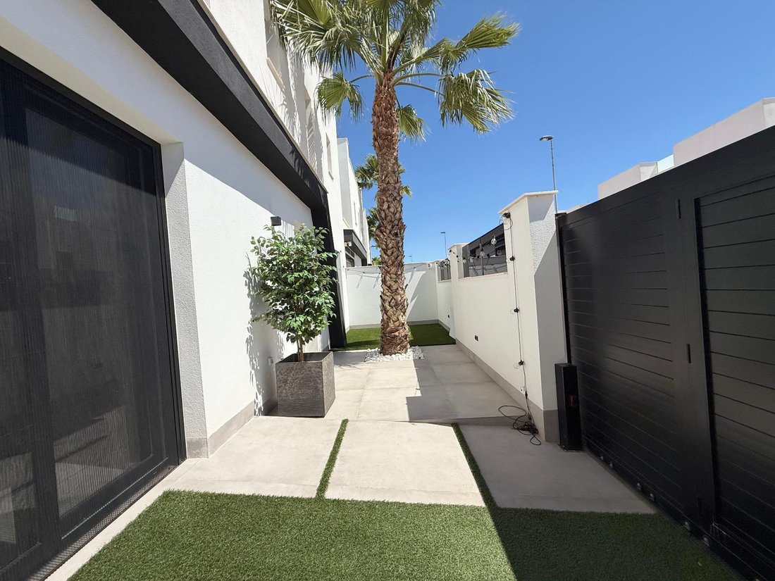 Villa in Santiago de la Ribera, San Javier, Región de Murcia 3 - 18007570