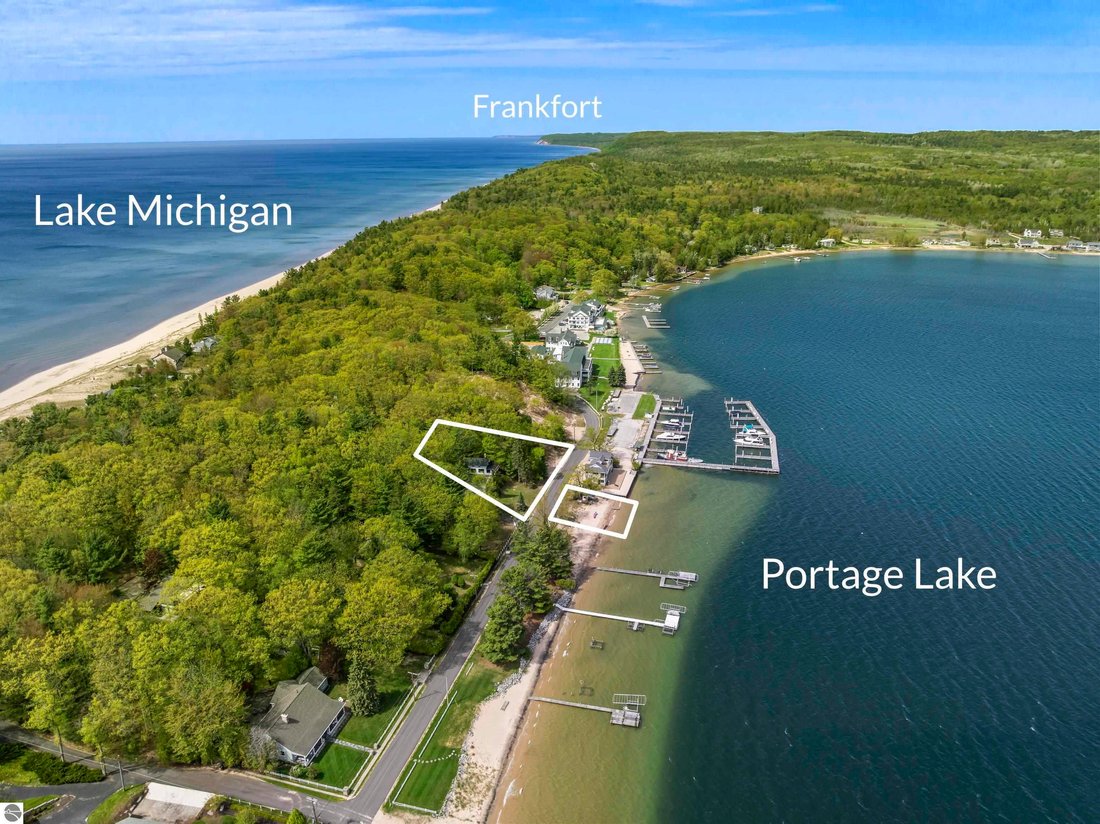 House in Onekama, Michigan, United States 2 - 18012089