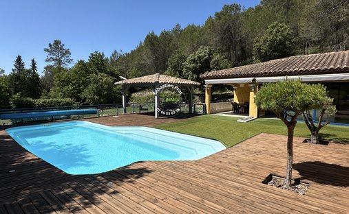 House in Besse-sur-Issole, Provence-Alpes-Côte d'Azur, France 1