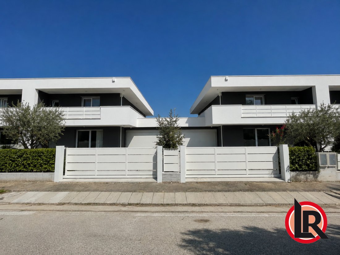 House in Camisano Vicentino, Veneto, Italy 2 - 16312452