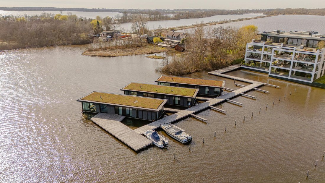Loosdrecht, North Holland, Netherlands 1 - 18007047
