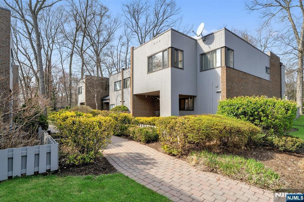 Condo in Township of Washington, New Jersey, United States 1 - 18005755
