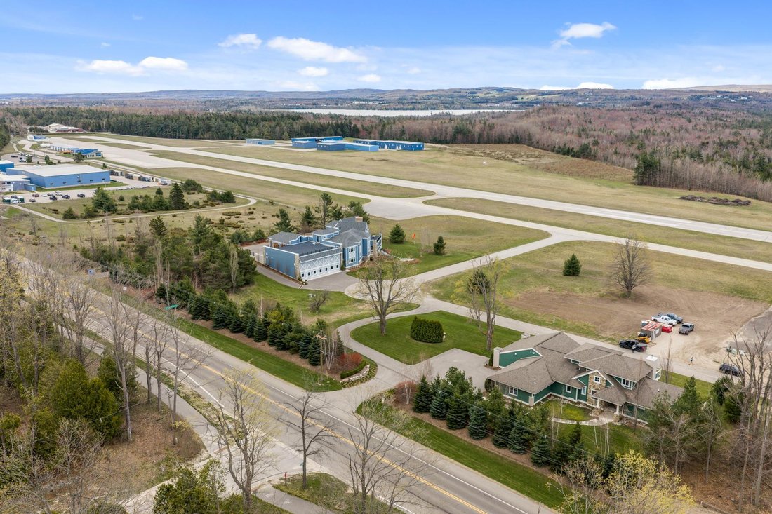 House in Wequetonsing, Michigan, United States 5 - 18007211