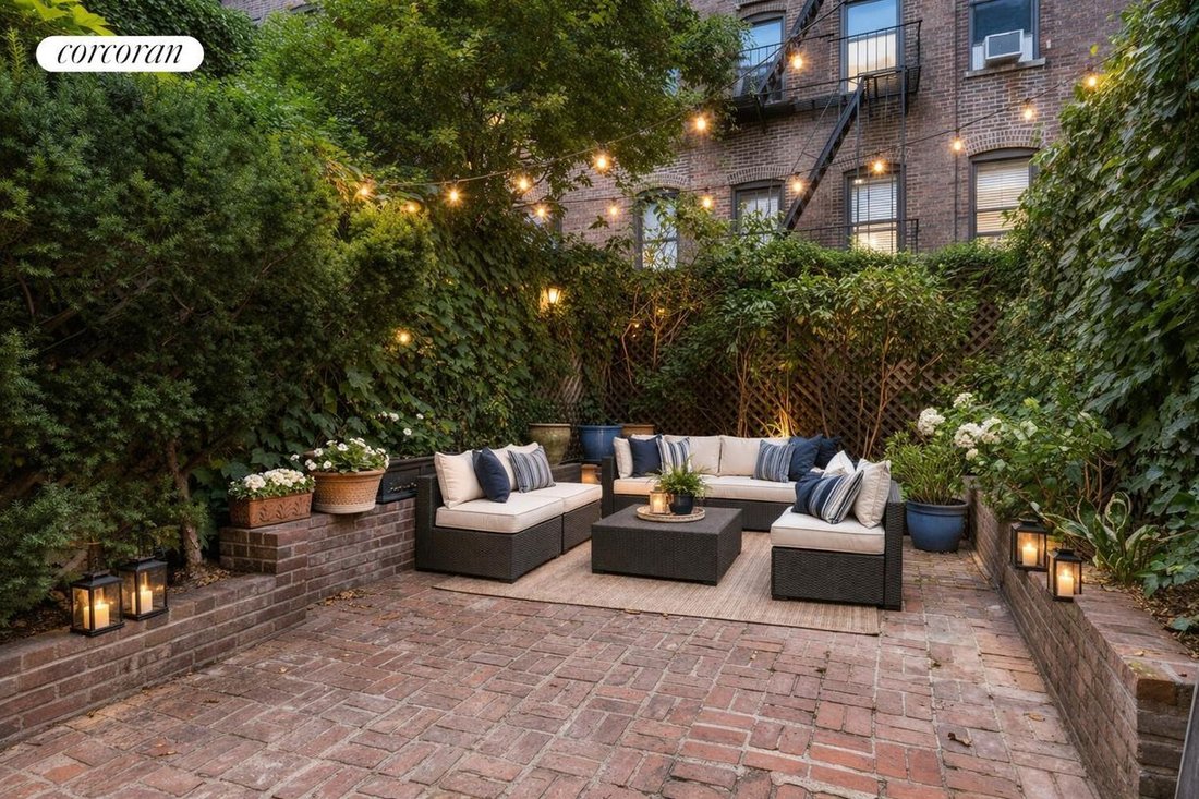 House in New York, New York, United States 1 - 17538979