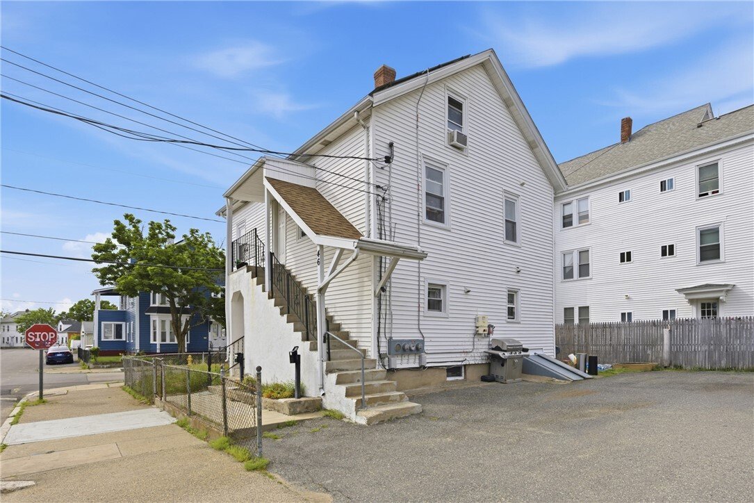Pawtucket, Rhode Island, United States 2 - 18007519