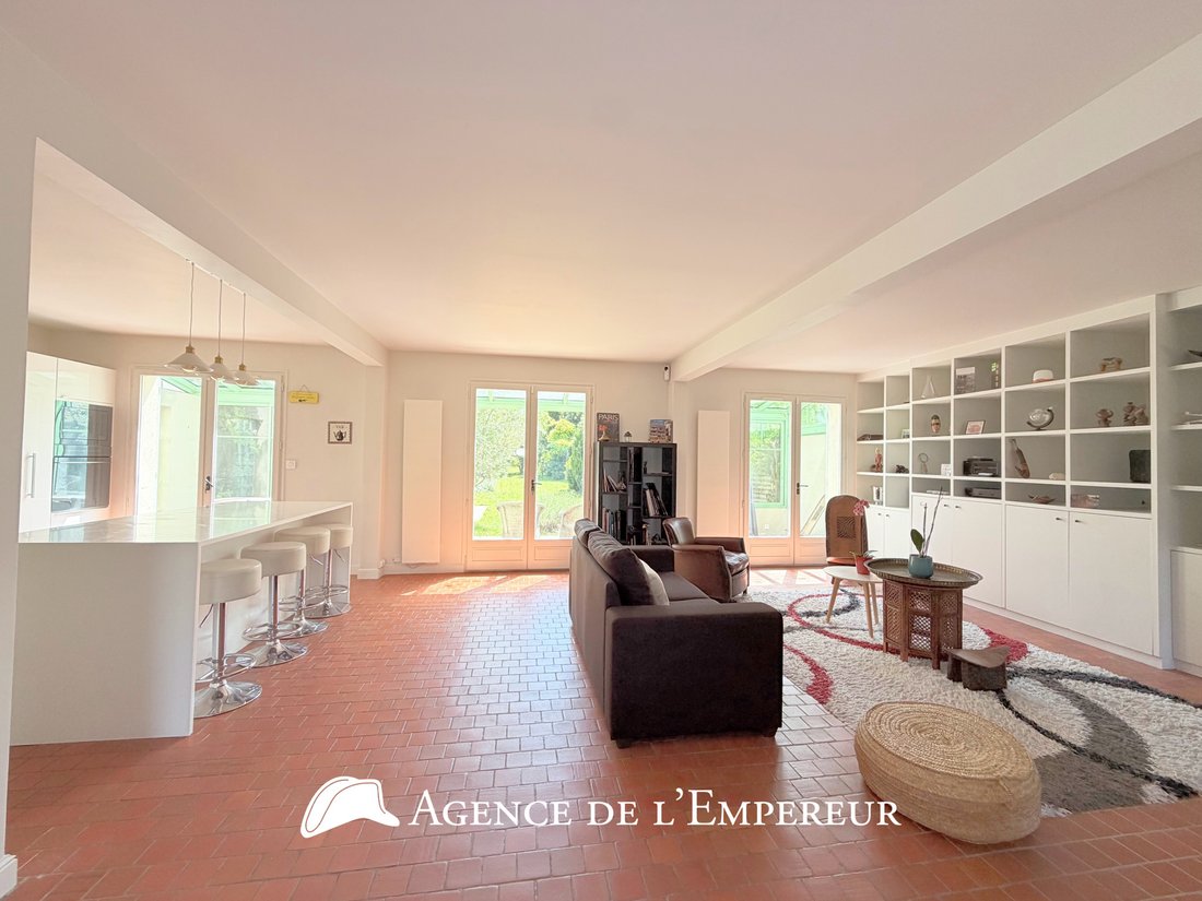 House in Centre Ville, Rueil-Malmaison, France 4 - 18009093