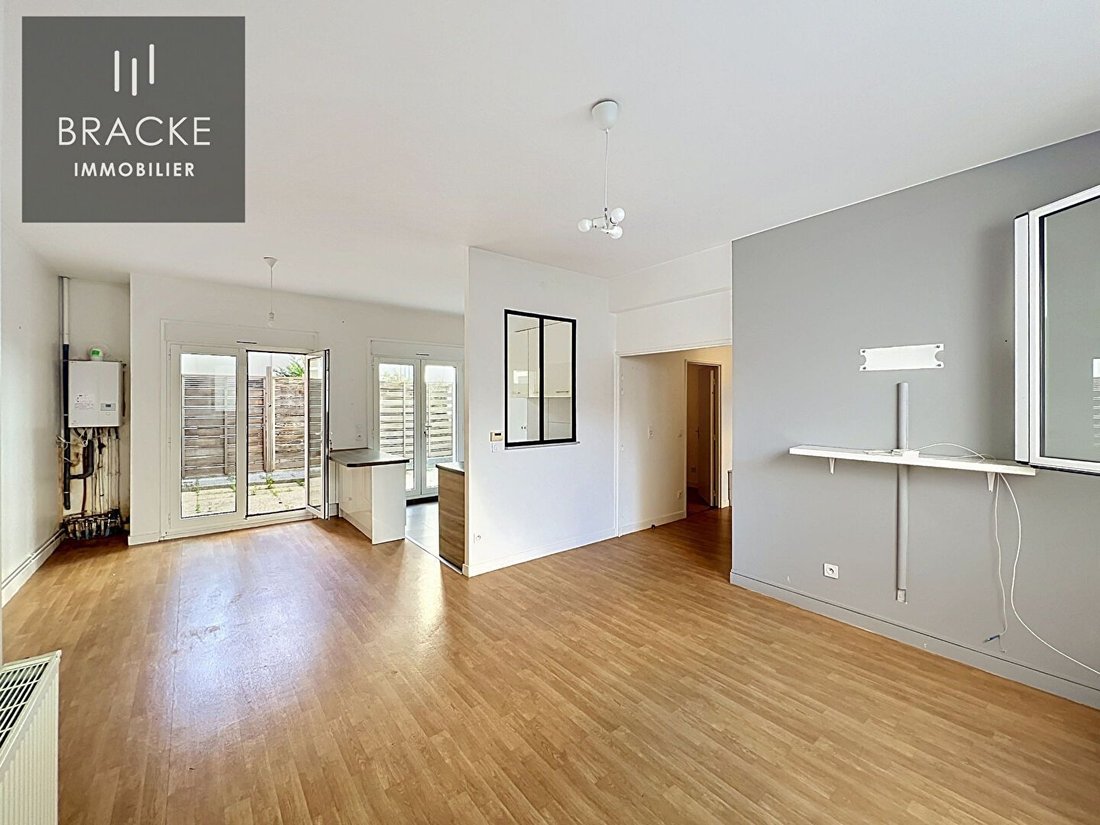 Apartment in Souvenir Français, La Garenne-Colombes, France 1 - 18009232